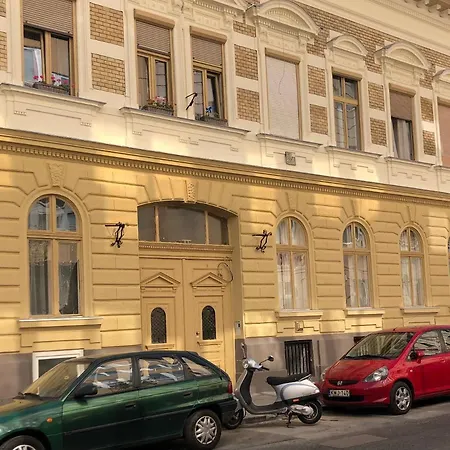 Apartament Rose Apartmann *